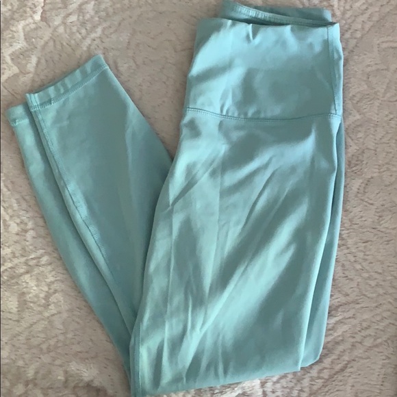 NOT FOR SALE- 2 pairs of yogalicious leggings!💕 - Picture 3 of 8